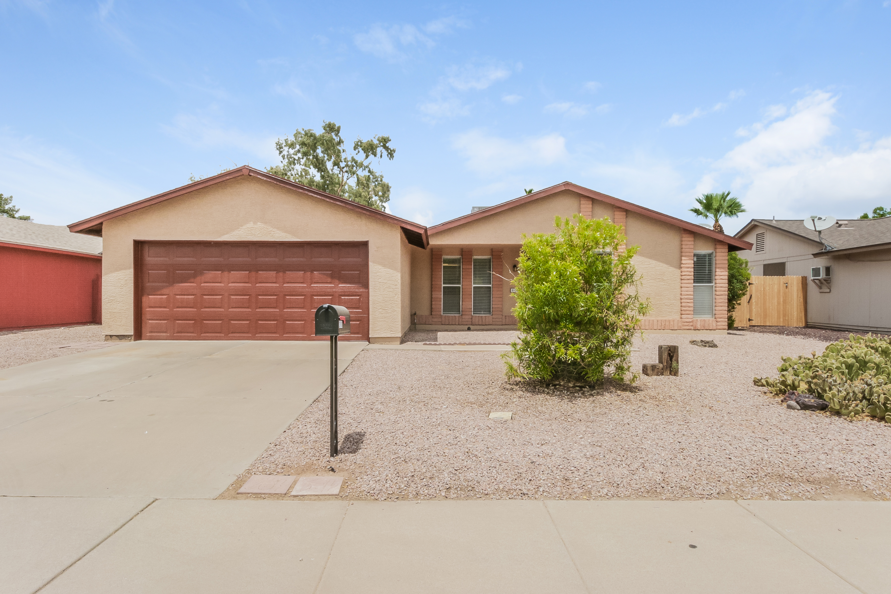 2100 N Comanche Dr Chandler, AZ 85224